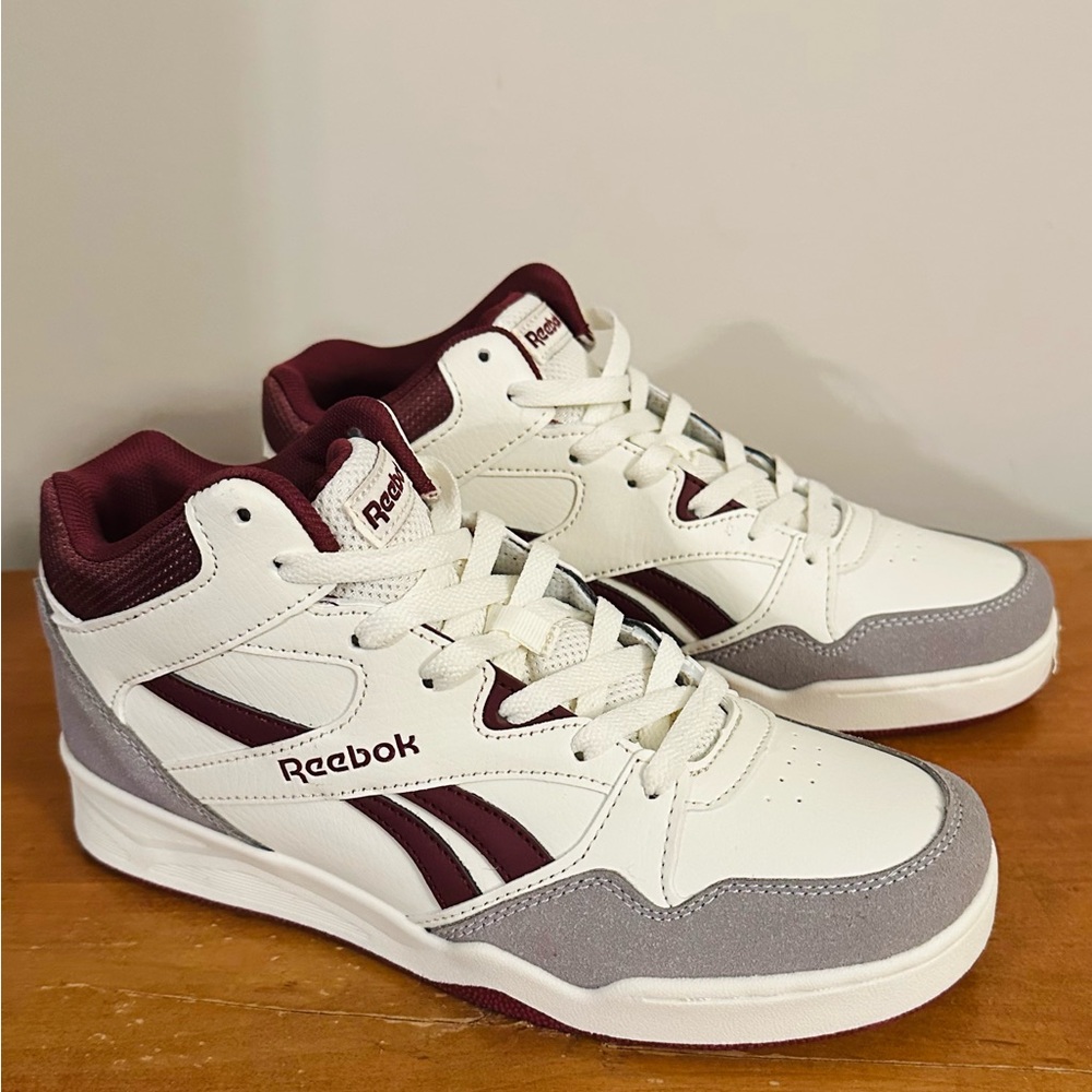 Reebok BB4900 Mid-Top Big Boys OrthoLite footbed Sneakers  New Shoes Size 7 M